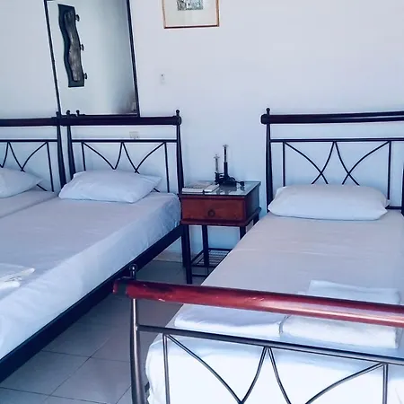 Casa de hóspedes Eleni 3*