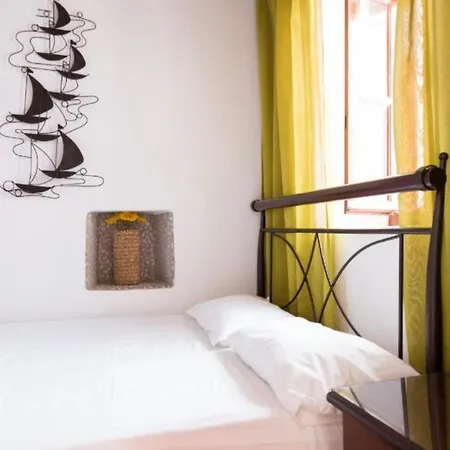 埃莱尼公寓酒店 Mykonos Town