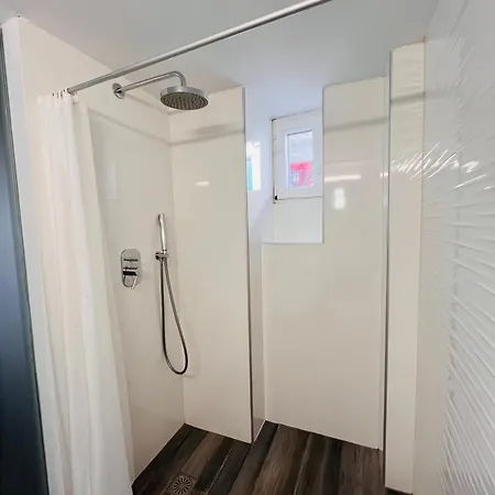 招待所 埃莱尼公寓酒店 3*