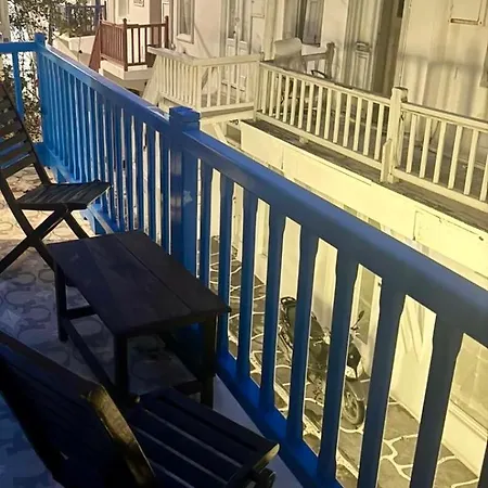 埃莱尼公寓酒店 3*