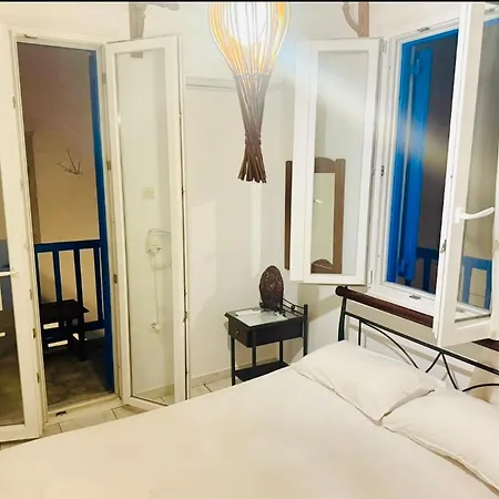 埃莱尼公寓酒店 招待所