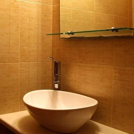 בית הארחה Eleni